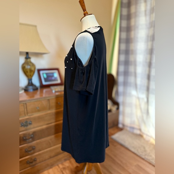 NWT Hem & Thread Black Cold Shoulder Pearl-Studded Dress - Picture 3 of 8